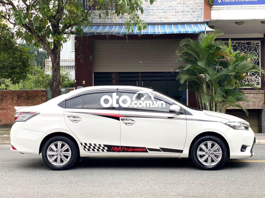 Bán Toyota Vios sản xuất năm 2017, màu trắng  