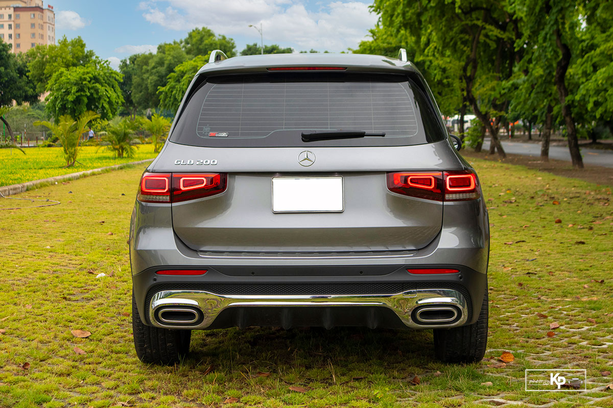 Ảnh Đuôi thẳng xe Mercedes-Benz GLB 200 AMG 2021