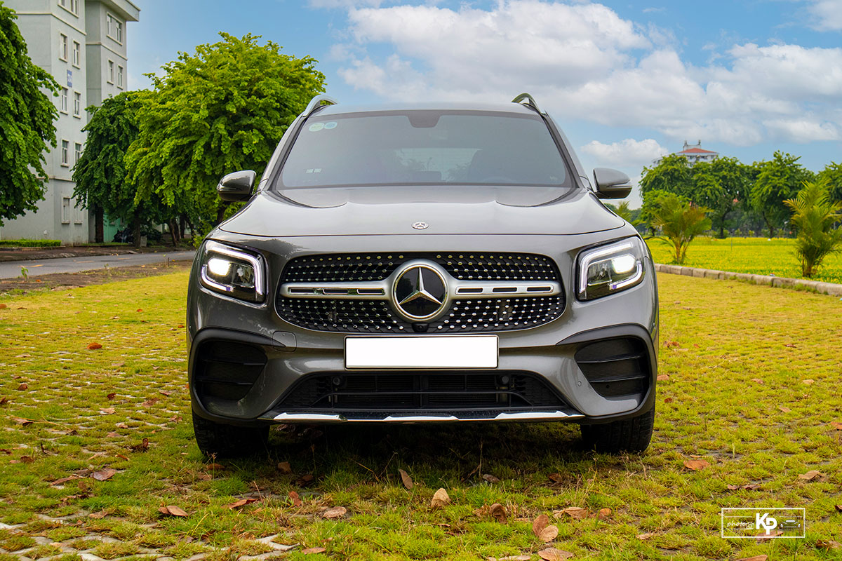 Ảnh Trực diện đầu xe Mercedes-Benz GLB 200 AMG 2021