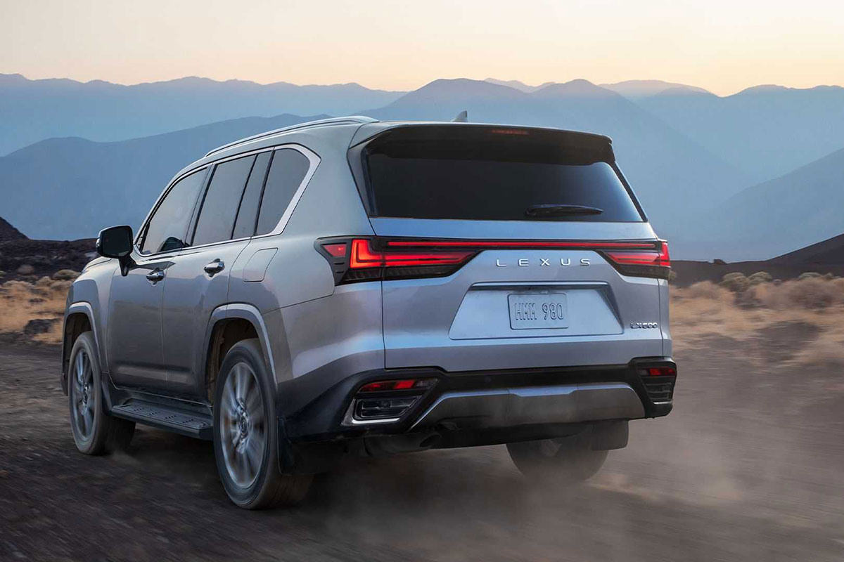 Ảnh Đuôi xe Lexus LX 600 2022 