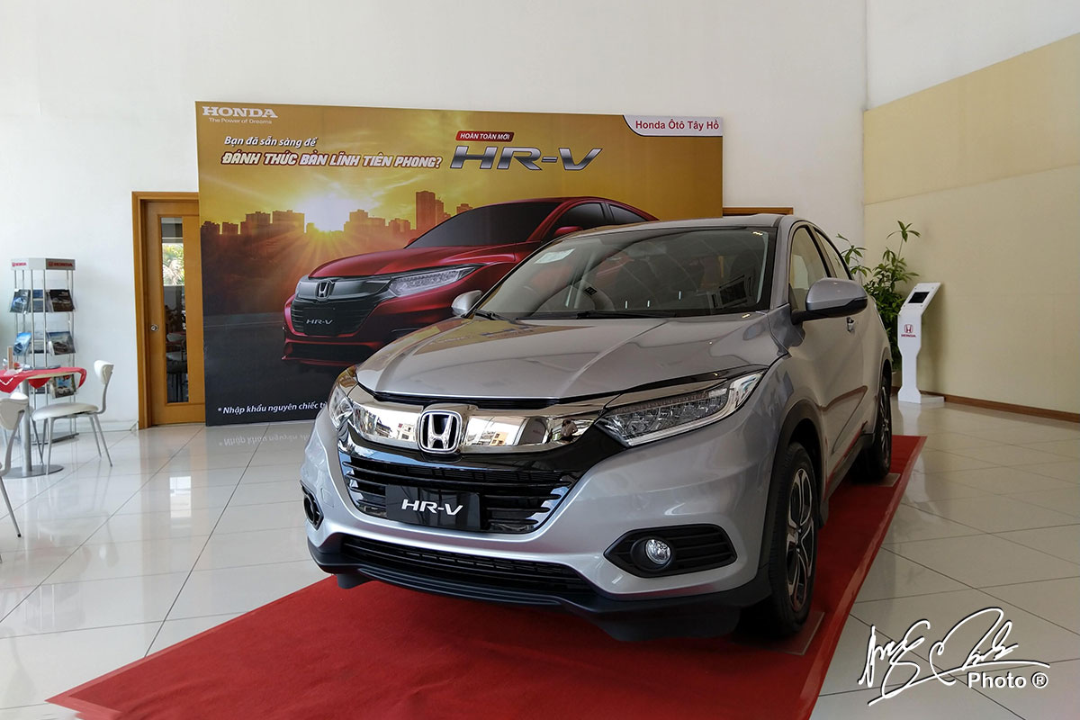 Xe Honda HR-V hiện hành tại Việt Nam thuộc thế hệ thứ hai.