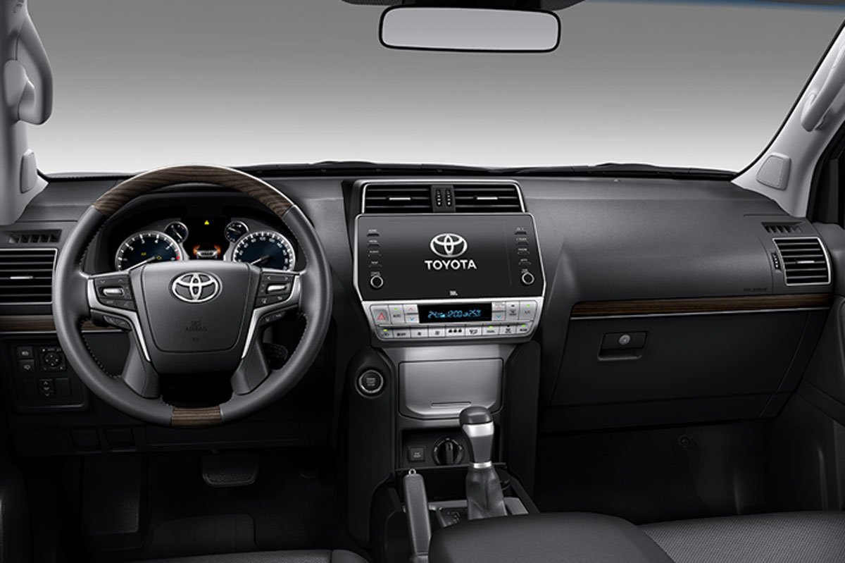 Nội thất xe Toyota Land Cruiser Prado 2022 1