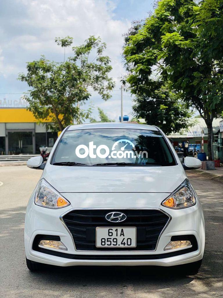 Cần bán Hyundai Grand i10 1.2AT đời 2020, màu trắng