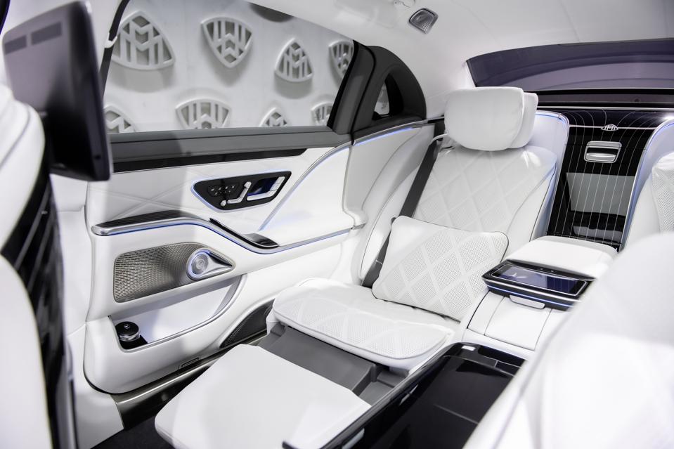 ghế xe Mercedes-Maybach S 680 4Matic 2022.