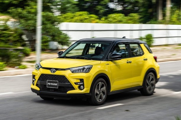 Lô xe Toyota Raize đầu tiên cập bến, số lượng hạn chế, đại lý tăng thêm 30 triệu tiền cọc a4