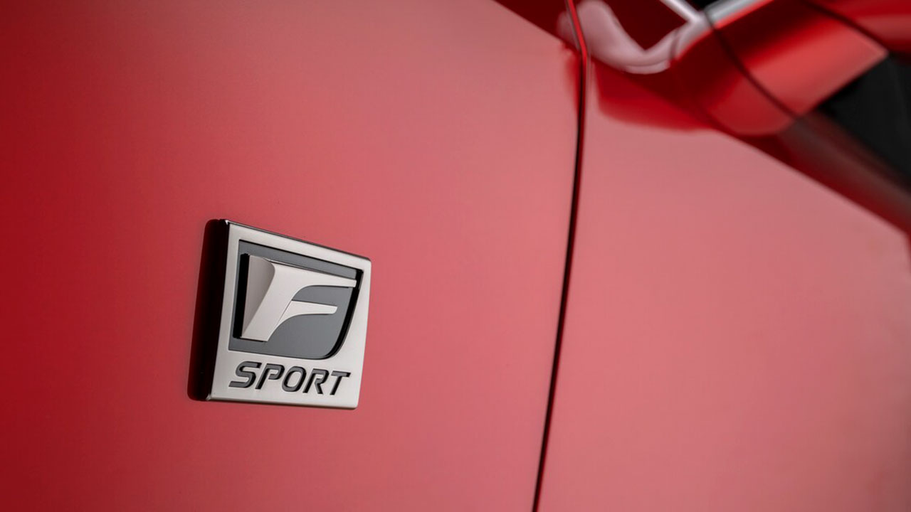 thương hiệu phụ F được Lexus khai sinh.
