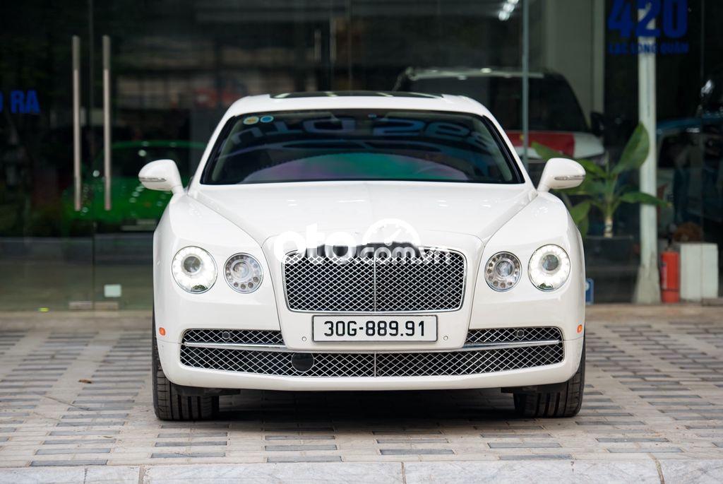 Bán ô tô Bentley Flying Spur năm sản xuất 2013, màu trắng, xe nhập
