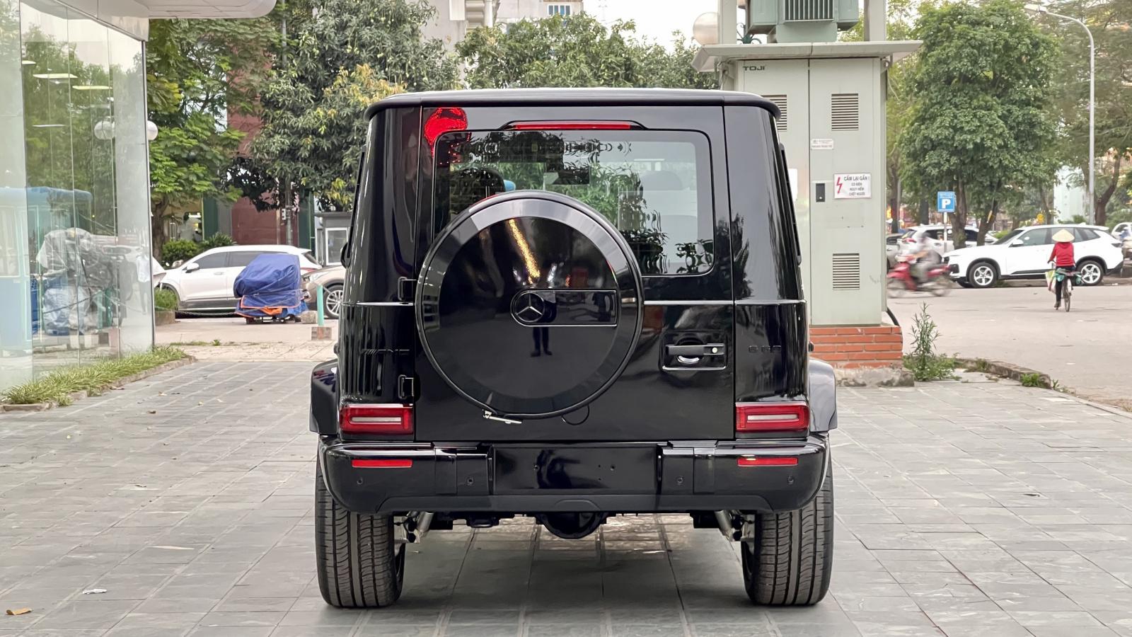 tổng thể đuôi xe Mercedes-AMG G63.