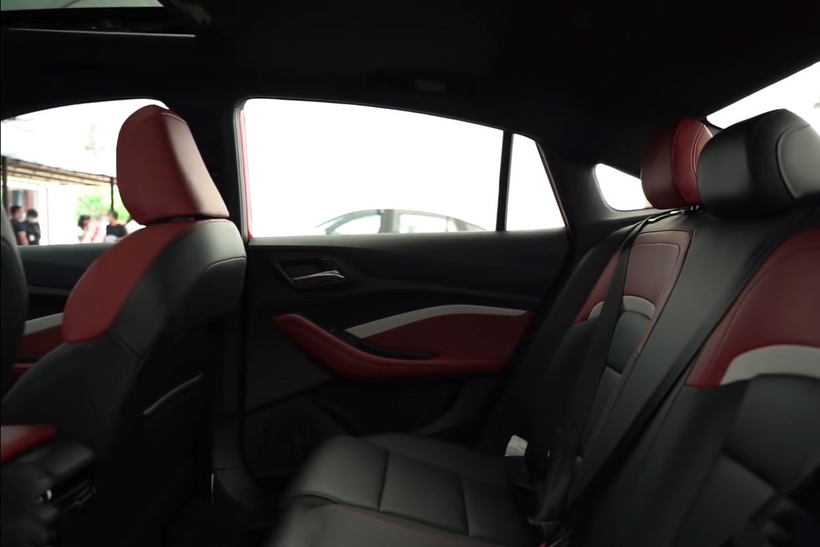 Giá xe MG 5 có thể nằm trong khoảng 450 - 550 triệu đồng.1