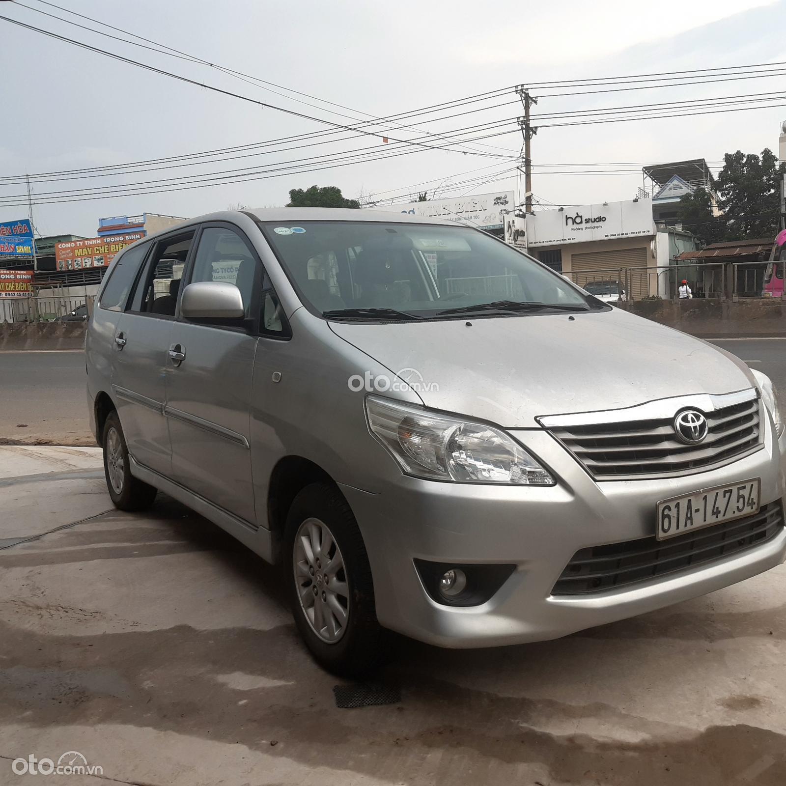 Innova 2.0E 11/2013 một chủ sử dụng mua mới từ đầu