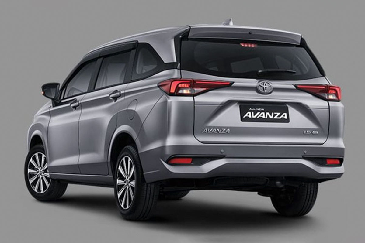 Thiết kế phía sau của Toyota Avanza 2022 trông bóng bẩy và hiện đại hơn.