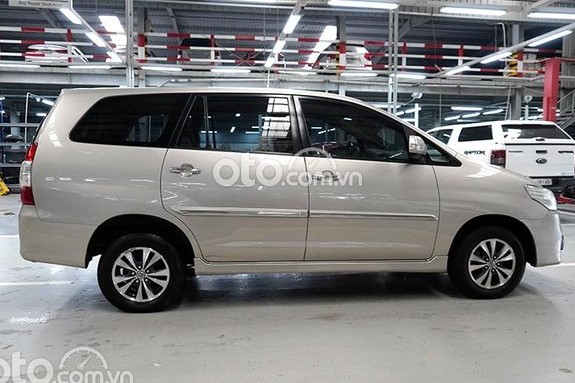 Toyota Innova đời 2020 - 2021 được bán lại với giá từ 569 - 879 triệu đồng. Toyota Innova đời 2020 - 2021 được bán lại với giá từ 569 - 879 triệu đồng.1