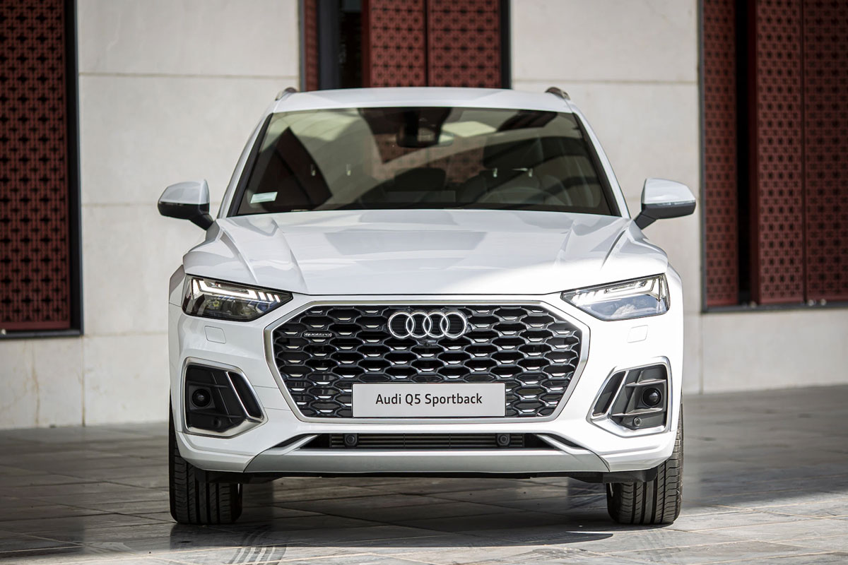 Đầu xe Audi Q5 Sportback.