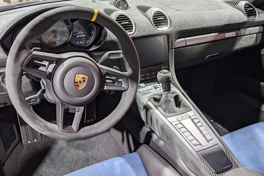 Porsche 718 Cayman GT4 RS 2022 2.