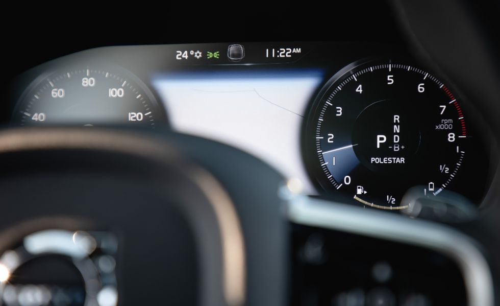 đồng hồ hiển thị thông tin xe Volvo V60 2021-2022.