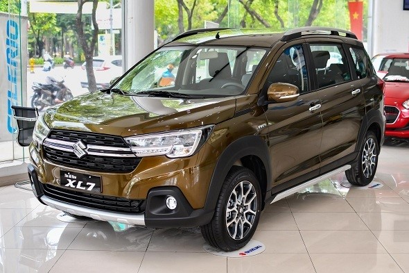 Suzuki XL7: 1.103 xe 1