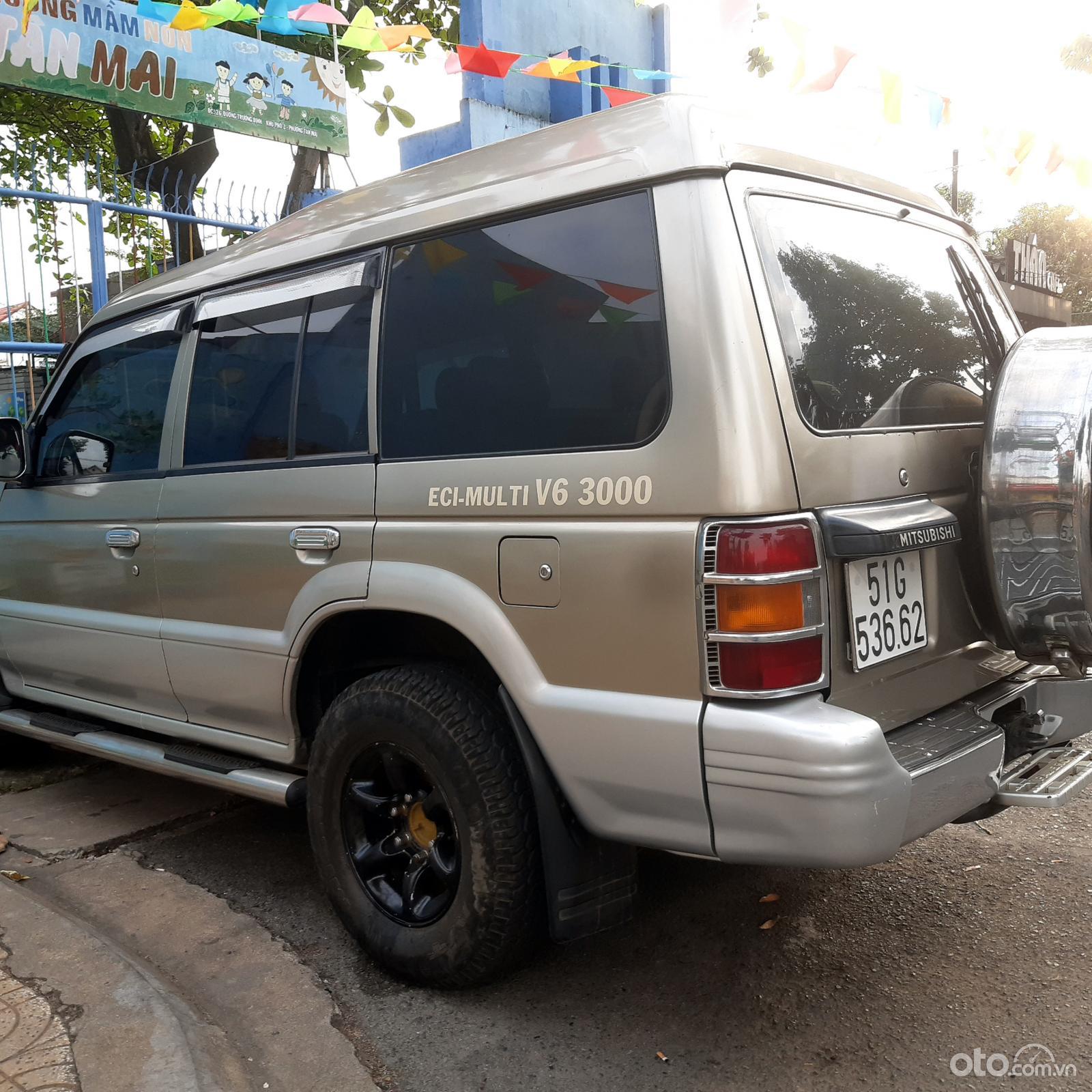 Mitsubishi Pajero 3.0 hai cầu 10/2004 xe còn zin hơn 80%