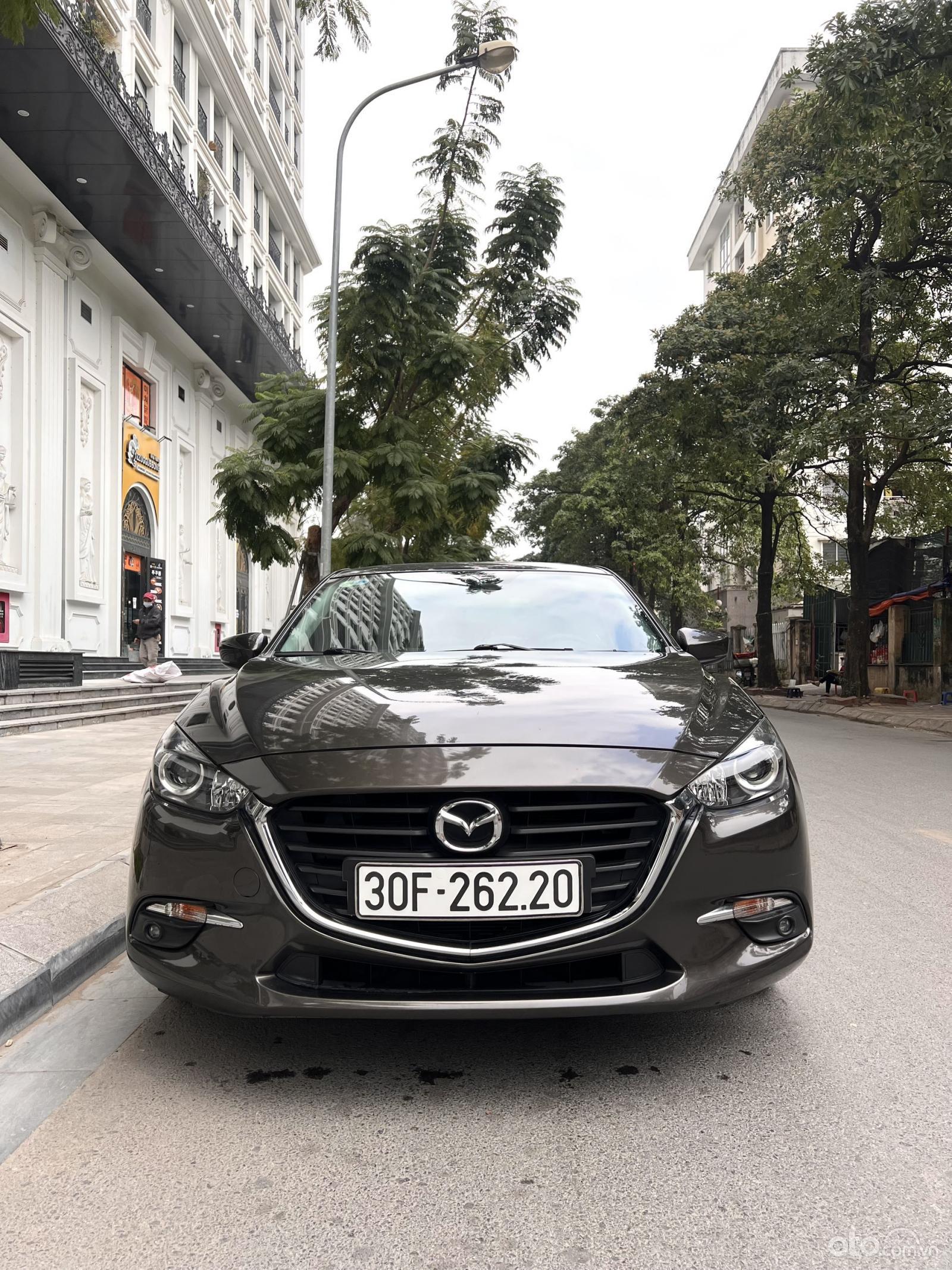 Cần bán xe Mazda 3 1.5AT năm sản xuất 2018