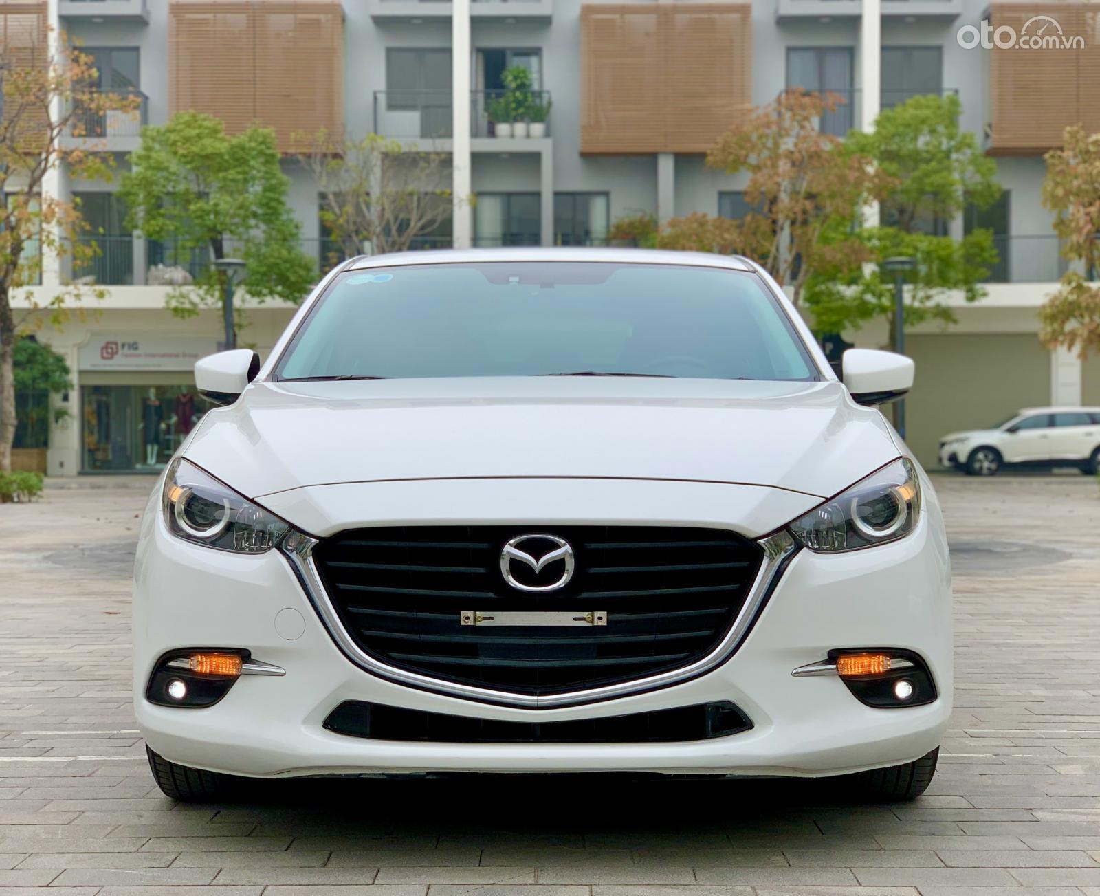 Xe Mazda 3 đời 2018 chính chủ giá chỉ 565tr