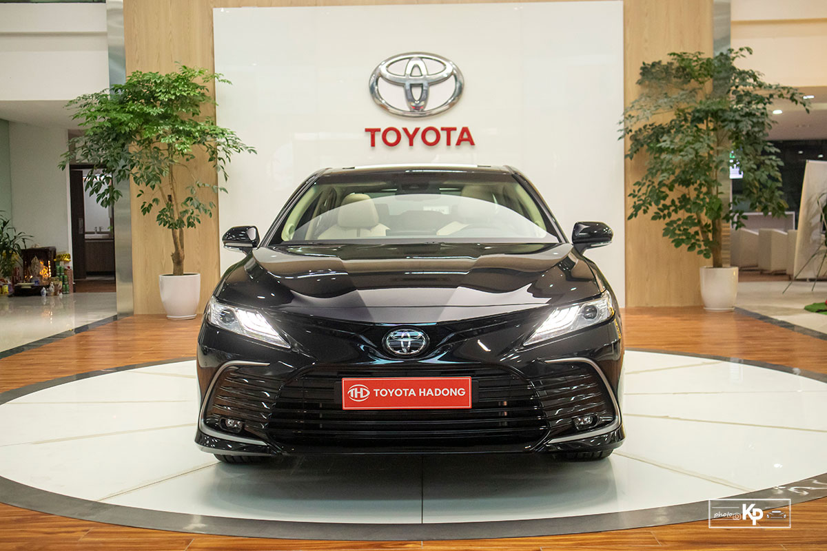 Chi tiết Toyota Camry 2.0Q 2022 vừa về đại lý, phiên bản mới nhiều tiên nghi đáng giá a2