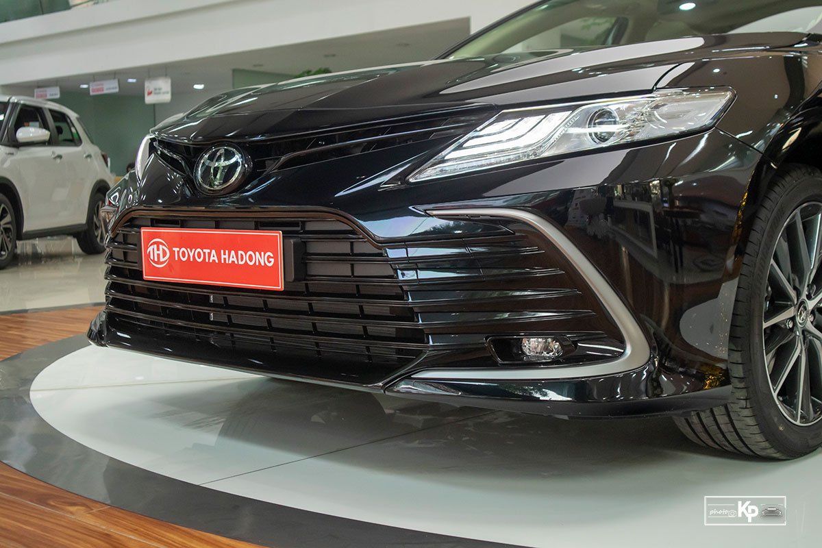 Chi tiết Toyota Camry 2.0Q 2022 vừa về đại lý, phiên bản mới nhiều tiên nghi đáng giá a7