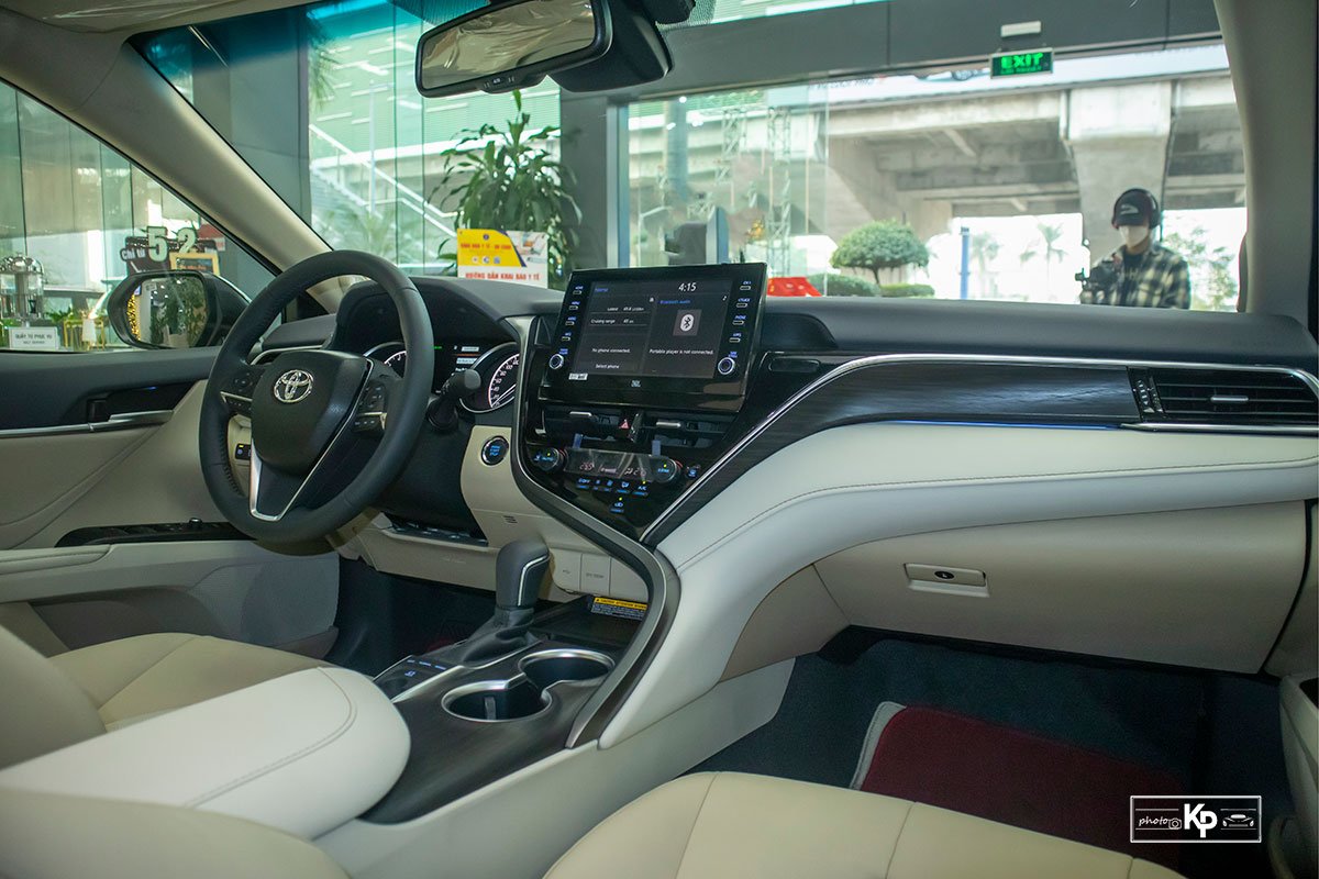 Thông số kỹ thuật Toyota Camry 2022: Nội thất – tiện nghi.