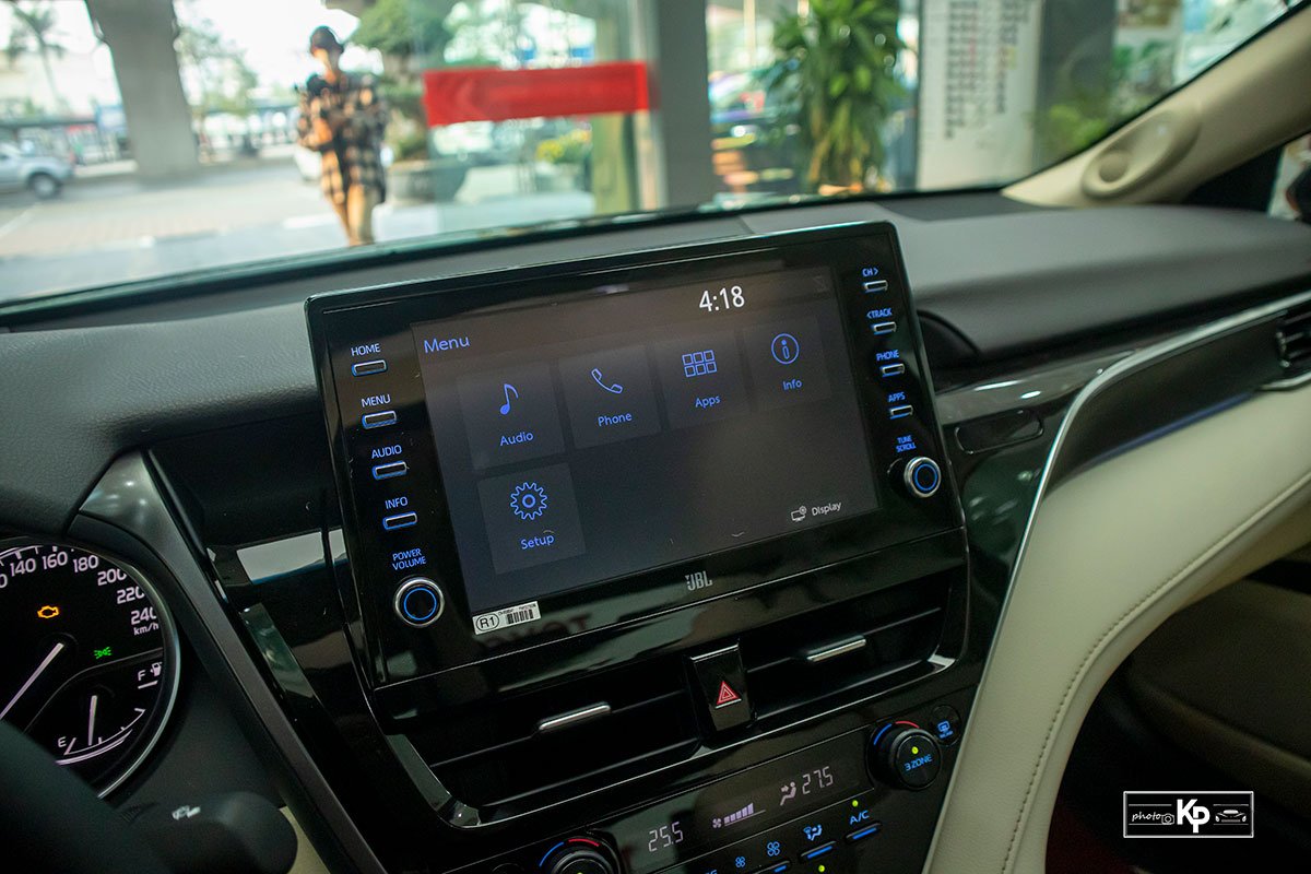 Thông số kỹ thuật Toyota Camry 2022: Nội thất.