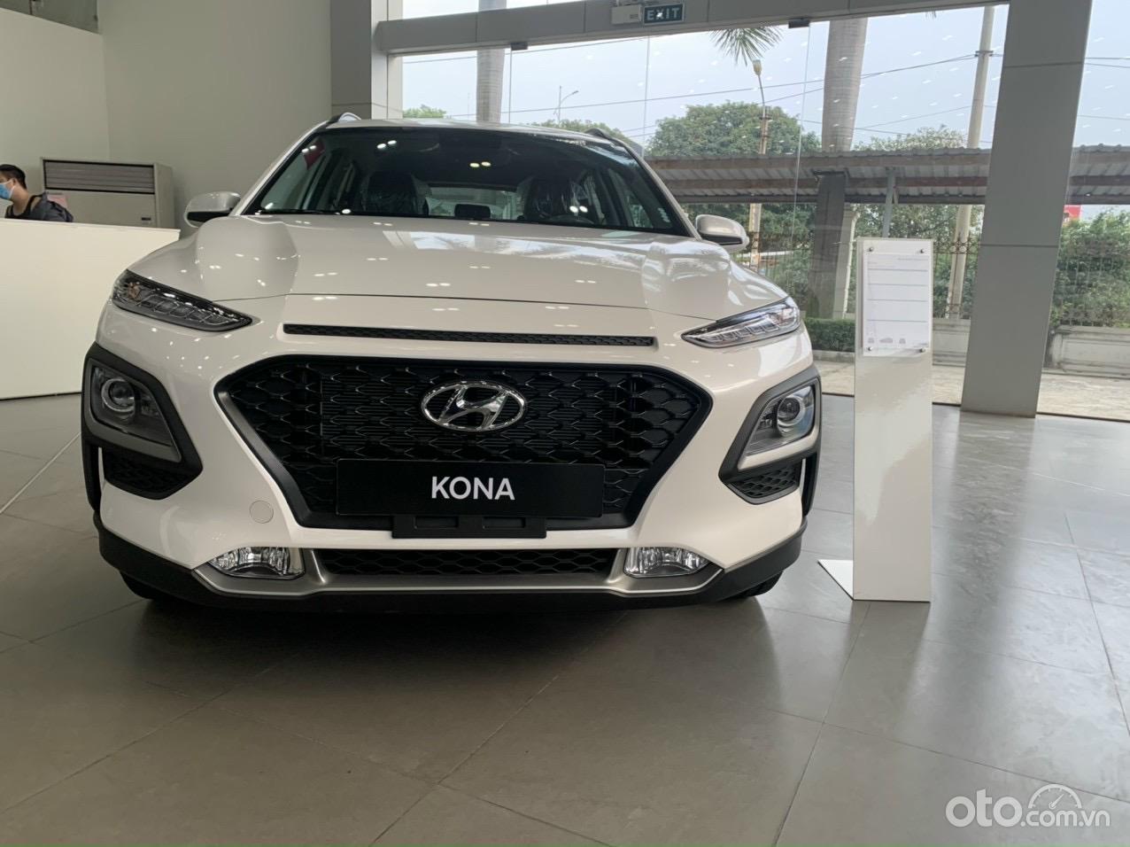 Bán Hyundai Kona đời 2021  giá chỉ 699tr