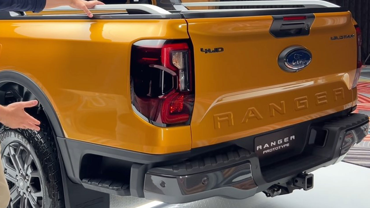 Ảnh thực tế Ford Ranger 2022, quá hiện đại khiến người Việt ngóng chờ a7