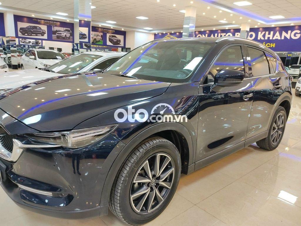 Cần bán lại xe Mazda CX-5 2.0AT sản xuất 2018, màu đen còn mới