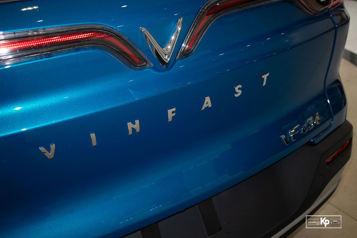 Khám phá chi tiết VinFast VF e34 2022 mới về đại lý Giá khuyến mại chưa đến 500 triệu đồng, nhiều trang bị không có trên xe xăng a11