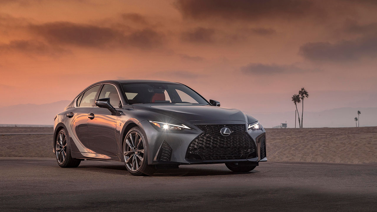 Lexus F Sport.