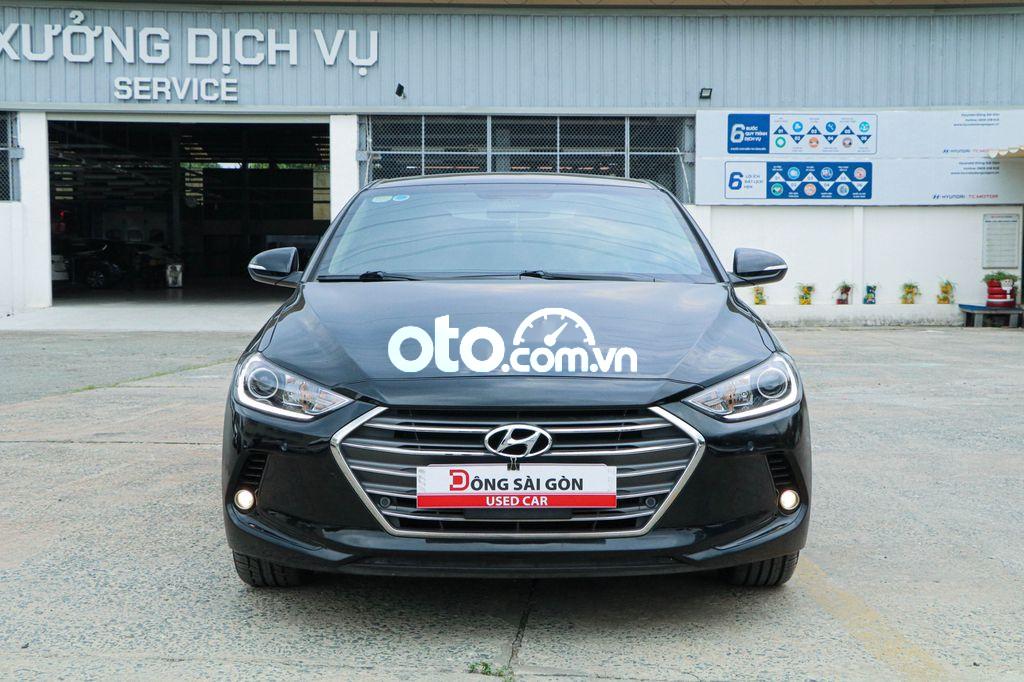 Bán Hyundai Elantra 2.0AT sản xuất 2018, màu đen