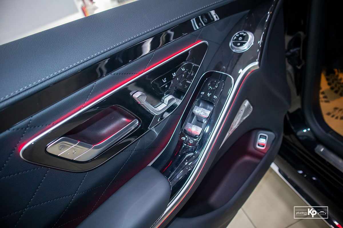 Mục sở thị Mercedes-Benz S 500 4Matic 2022 nhập tư tại Việt Nam a26