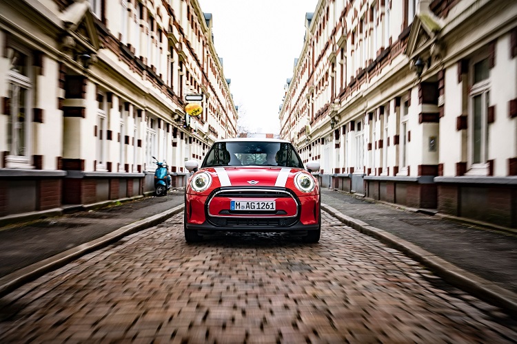 VẬN HÀNH XE MINI COOPER 3 CỬA 