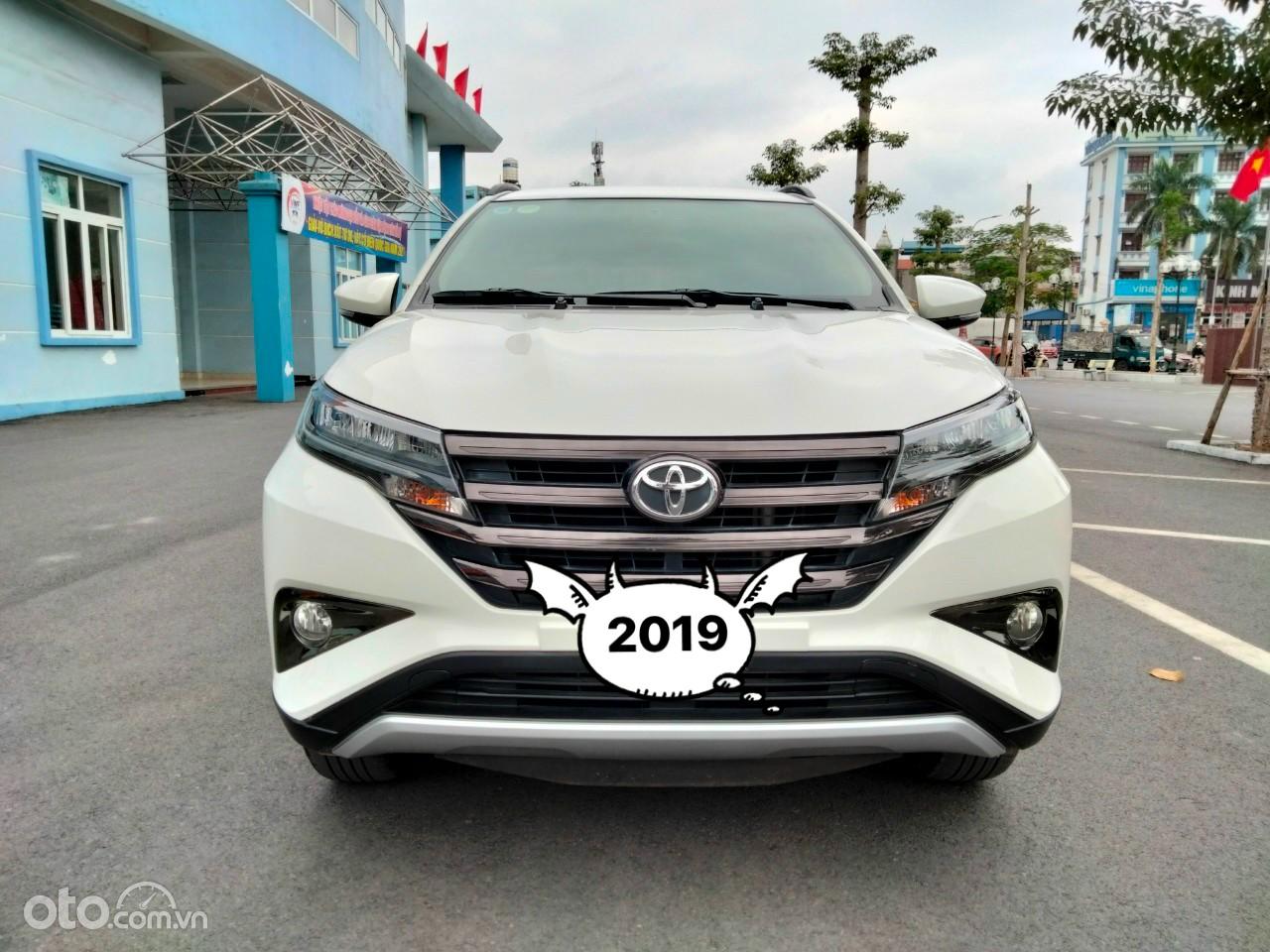 Bán Toyota Rush sản xuất 2019, ít sử dụng