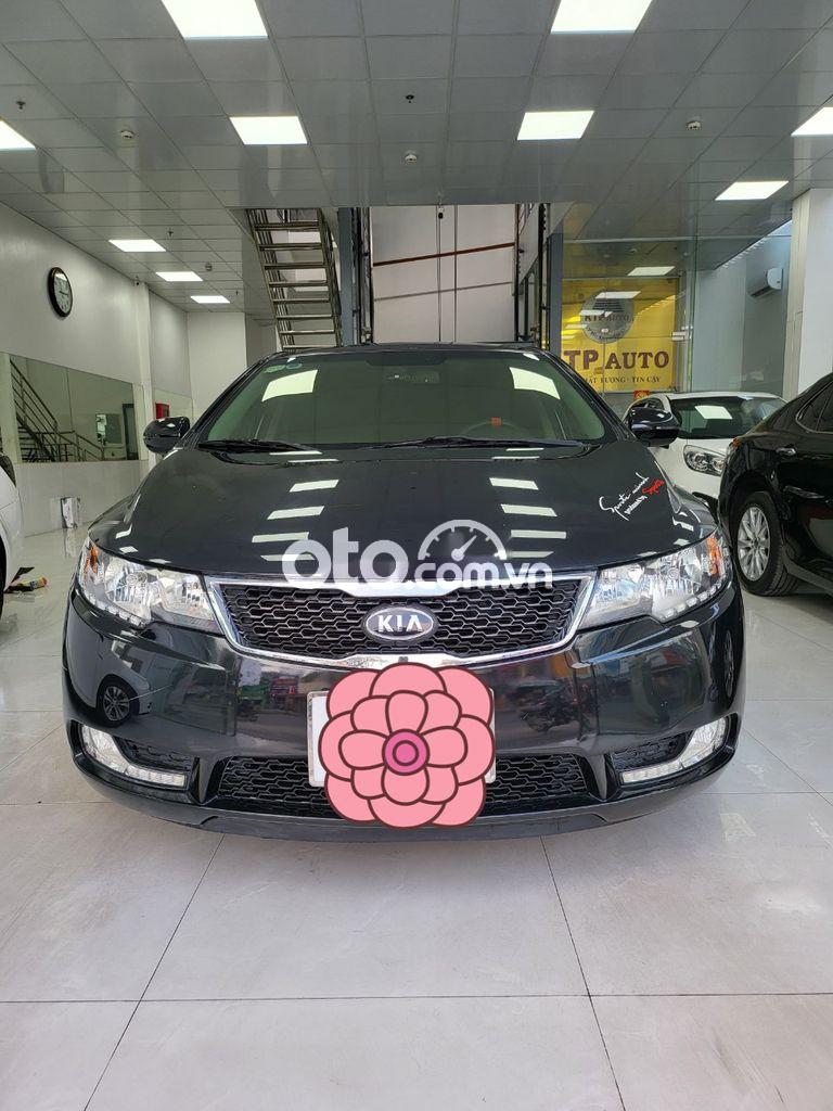 Cần bán Kia Forte 1.6AT năm sản xuất 2013, màu đen, giá tốt