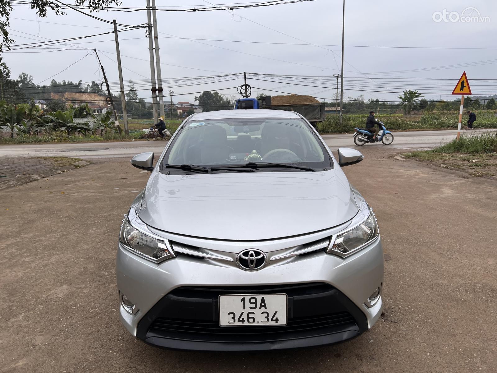 Xe Toyota Vios sản xuất 2014 Bản E Số Sàn Gốc Hà Nội mới 95% giá 305tr