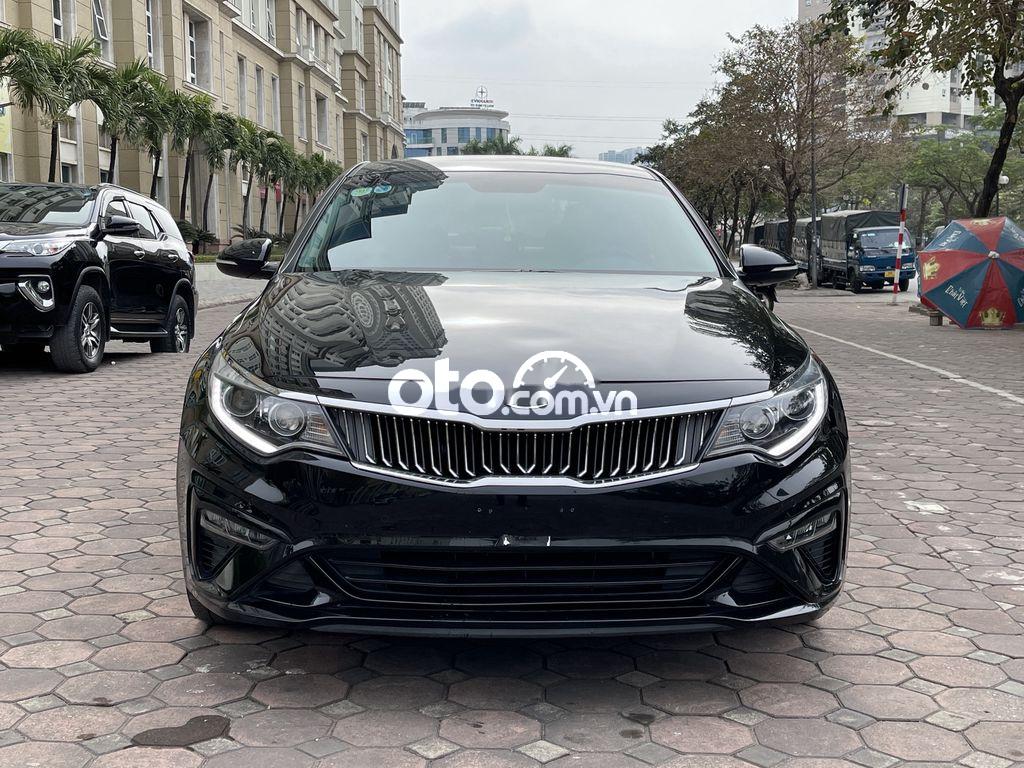 Cần bán xe Kia Optima 2.0AT năm sản xuất 2019, màu đen