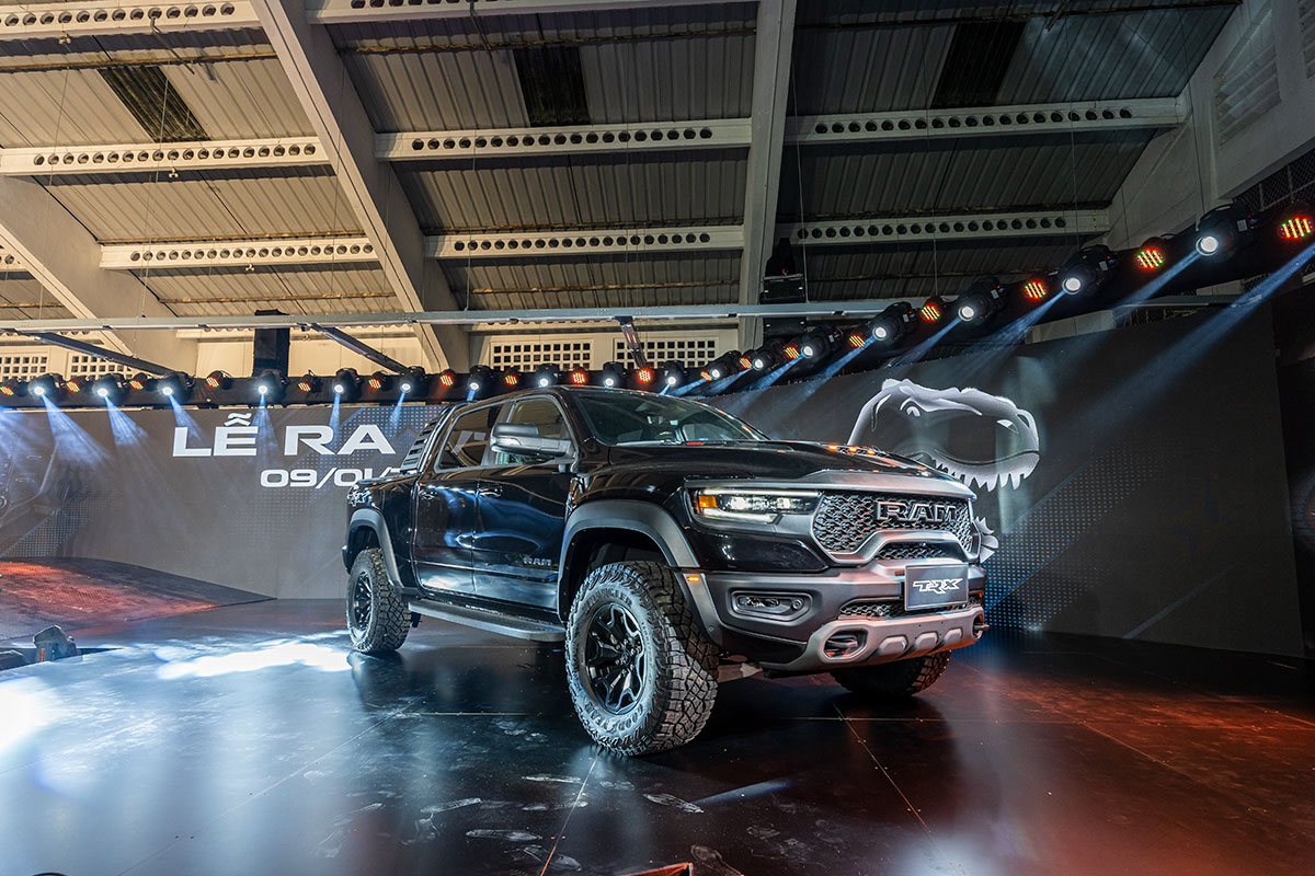 Giá xe RAM TRX .