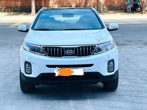 Bán Kia Sorento 2.2 sản xuất 2019, màu trắng