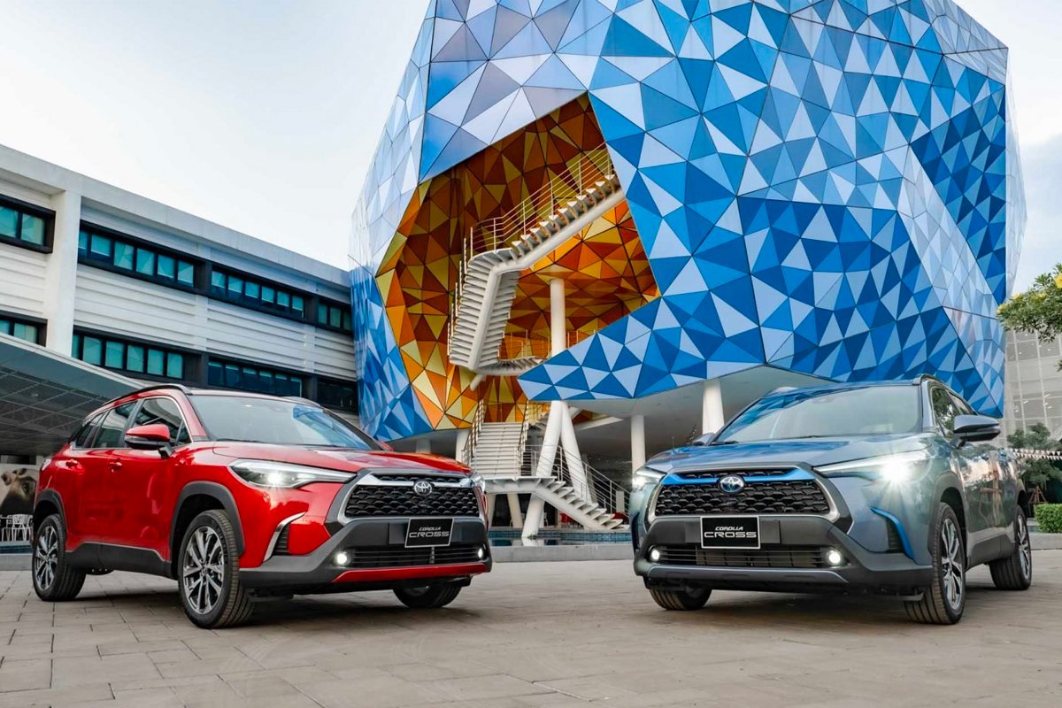Top 10 xe bán chạy tháng 12/2021: Corolla Cross lập đỉnh, Ford Ranger mất hút.