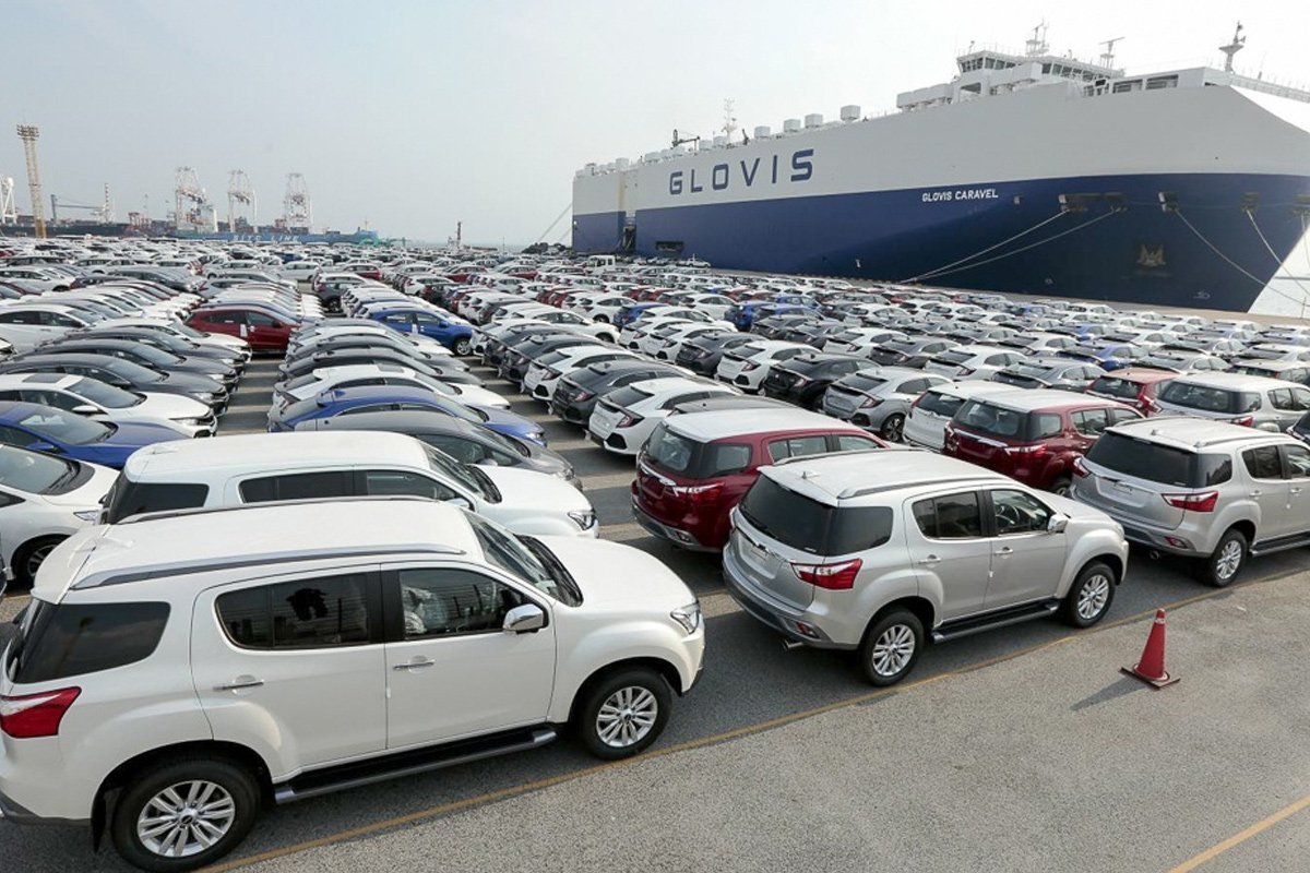 Ô tô nhập khẩu về Việt Nam đạt mức kỷ lục trong năm 2021, xe từ Trung Quốc tăng hơn 200%.