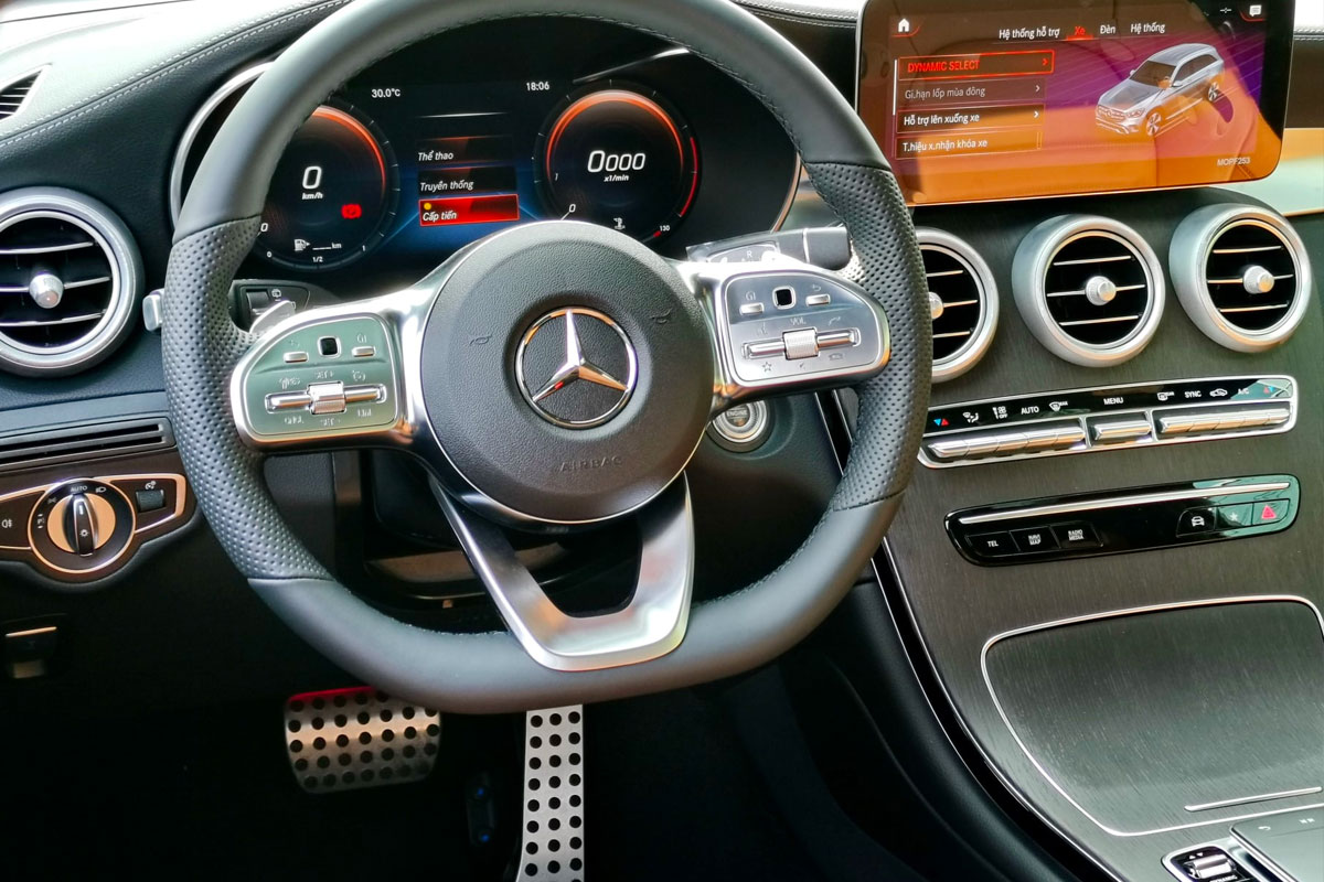 Mercedes-Benz GLC 2022 được bổ sung nhiều trang bị.