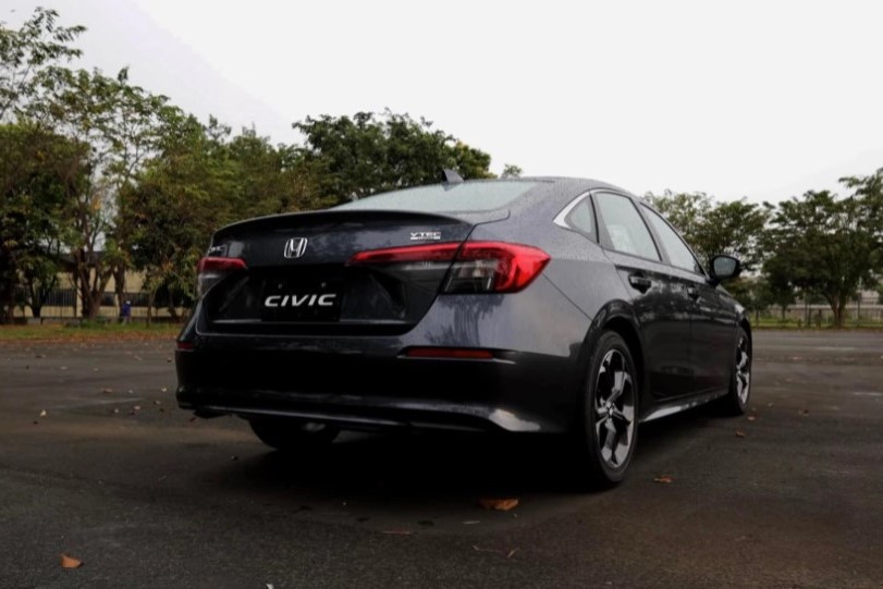 Honda Civic G 2022 có thêm một số tính năng mà bản E không có 1