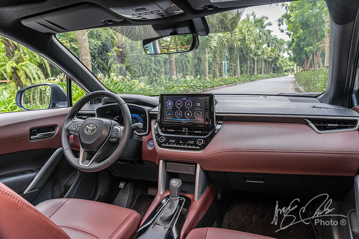 Nội thất xe Toyota Corolla Cross 1