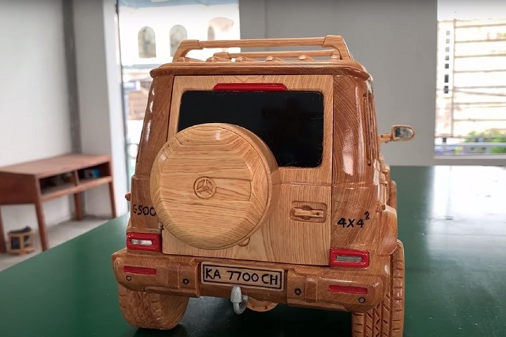 Mercedes-Benz G500 4x4² ra mắt thế giới lần đầu tiên vào năm 2015 1