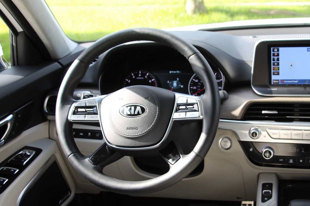 vô-lăng KIA Telluride 2022.