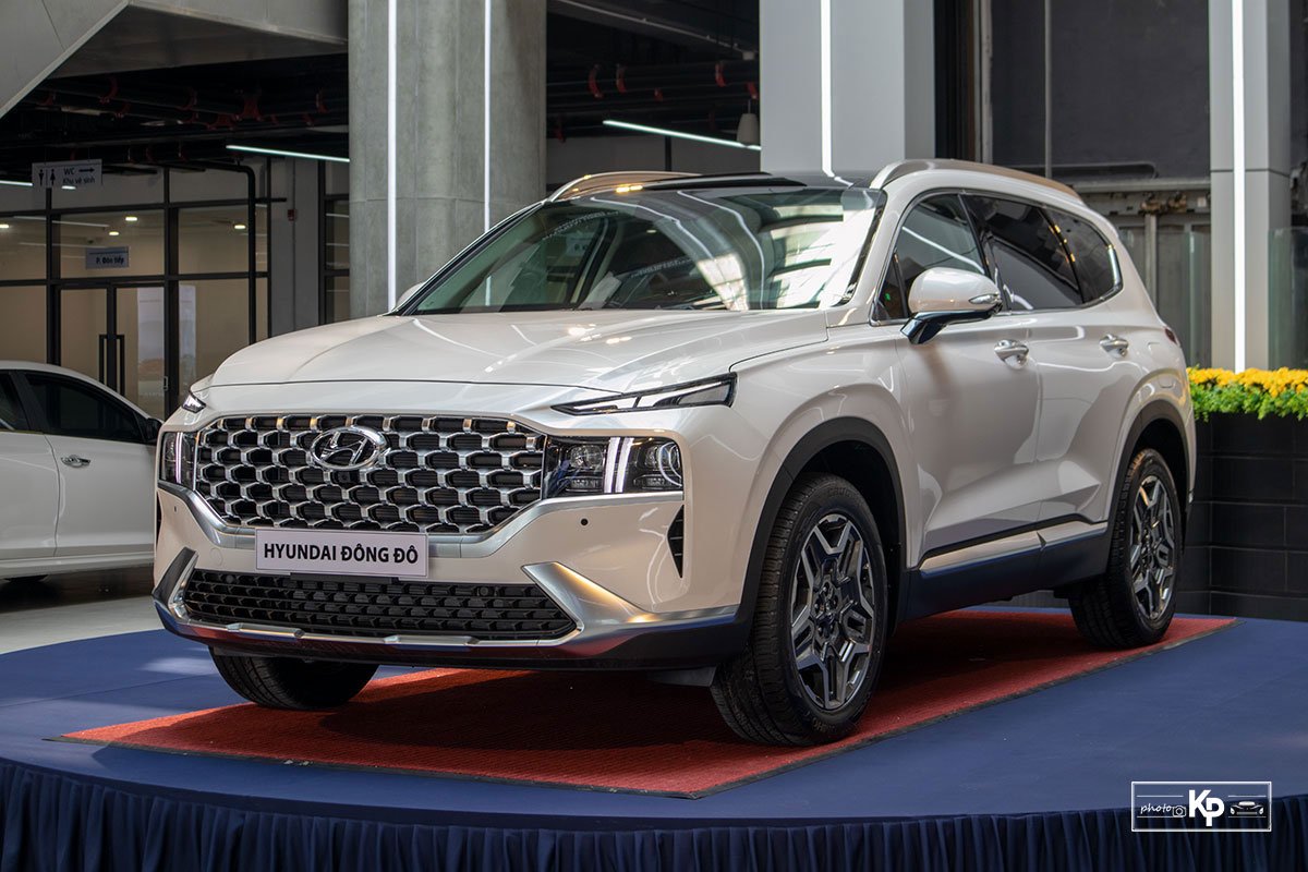 Hyundai SantaFe giảm doanh số 1 phần do "cháy hàng".