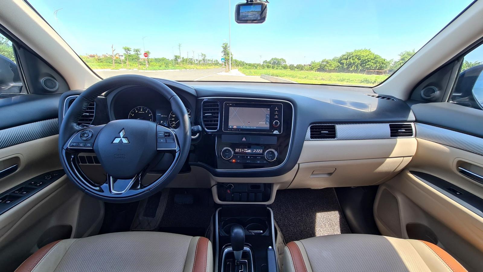 Nội thất Mitsubishi Outlander 2018 ...